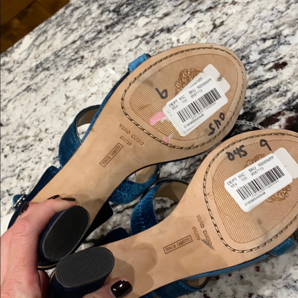 (Sold) Vince Camuto Robeka Velvet Sandals Peacock - Picture 11 of 12